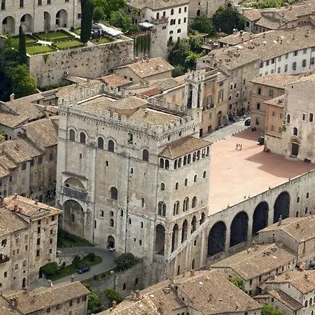 Gino's House In Old Town - Locazione Turistica Tatil Evi Gubbio